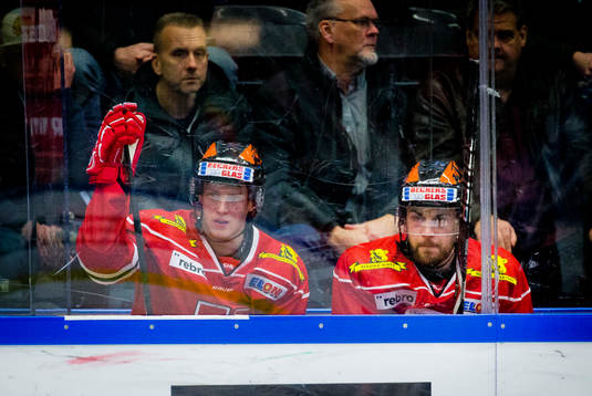 Örebros Patrik Virta och Jonathan Andersson deppar i