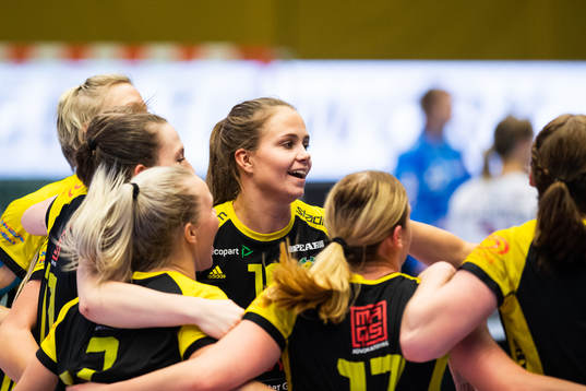 Sävehofs Olivia Mellegård jublar med lagkamrater