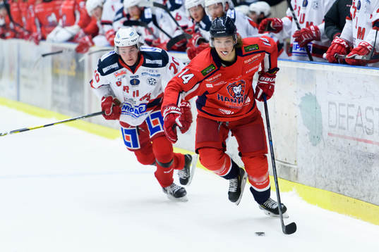 Grums Pelle Hedlund jagar Hanhals Hampus Rydqvist