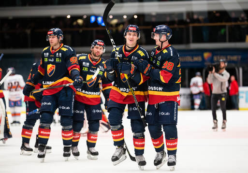 Djurgårdens Tom Nilsson (m) och Olle Alsing (h) jublar