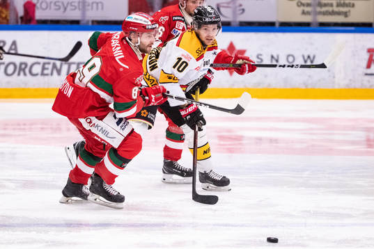 Moras Ryan Johnston och Luleås Einar Emanuelsson