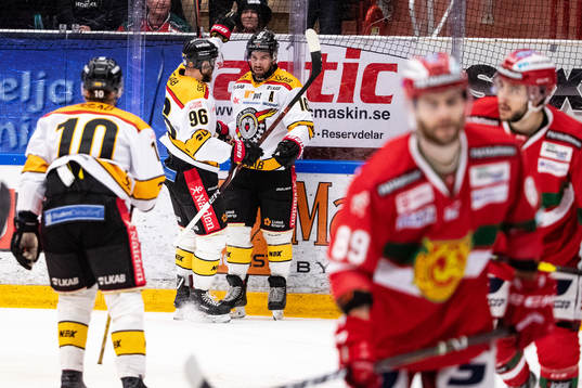 Luleås Niklas Olausson jublar