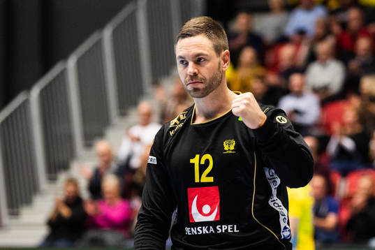 Sveriges målvakt Andreas Palicka jublar
