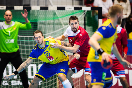 Sveriges Andreas Nilsson och RysslandsGleb Kalarash i kamp
