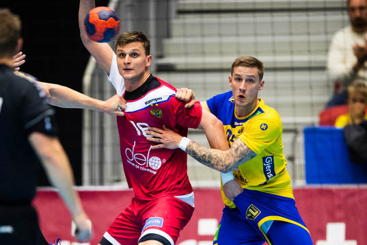 RysslandsSergey Gorpashin och Sveriges Linus Arnesson i