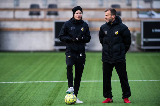 Erik Friberg och Häckens fystränare Pontus Ekblom