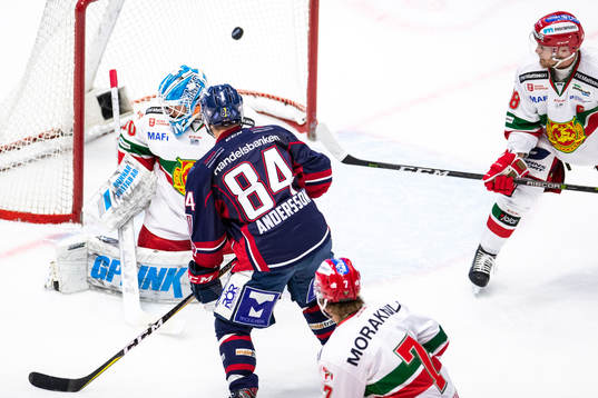 Linköpings Nick Sörensen (ej i bild) gör 1-1