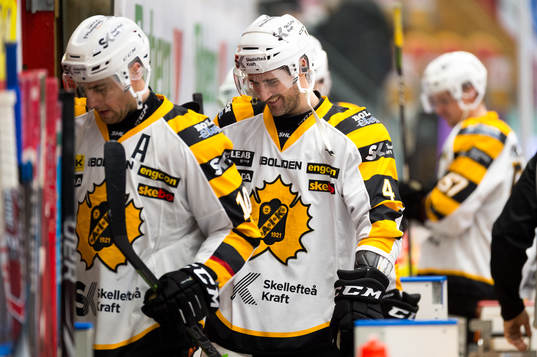 Skellefteås Bud Holloway jublar