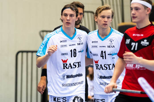 Lindås Victor Lövdahl och Tom Carlsson jublar