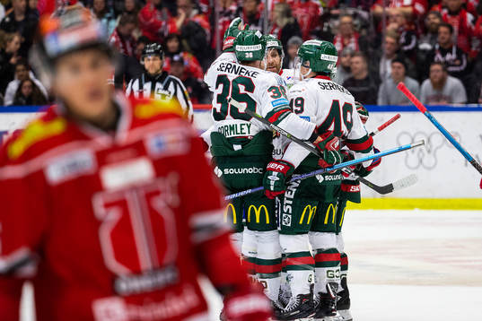 Frölundas Rhett Rakshani jublar