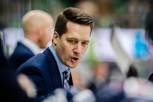 Växjös tränare Sam Hallam