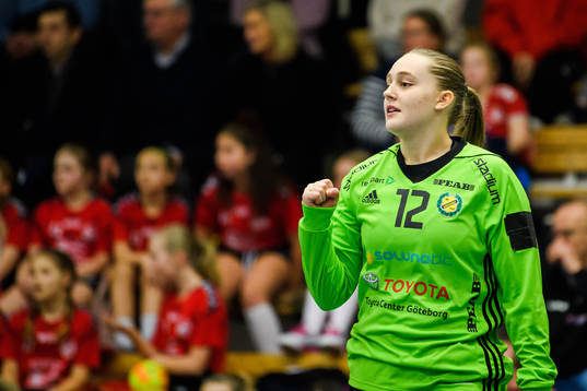 Sävehofs målvakt Lisa Palmqvist jublar