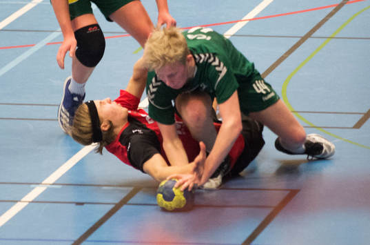 i handbollsmatcnen för pojkar födda 2003 mellan Lödde