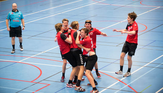 i handbollsmatcnen för pojkar födda 2003 mellan Lödde