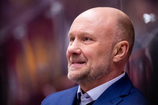 Malmö Redhawks tränare Peter Andersson deppar