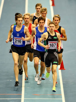 Jonas Leanderson Malmö AI i täten och vinner 1500 m