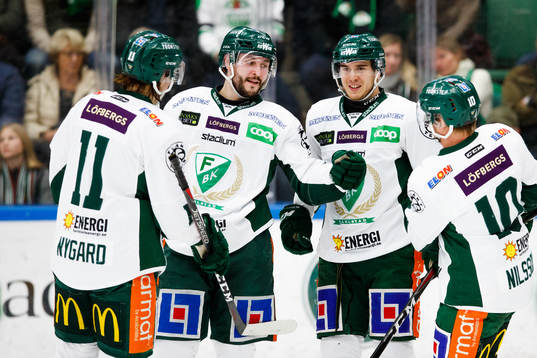 Färjestads Jesse Virtanen jublar