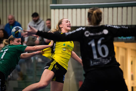Önnereds Linnea Säreborn och Sävehofs Linnea Pettersson
