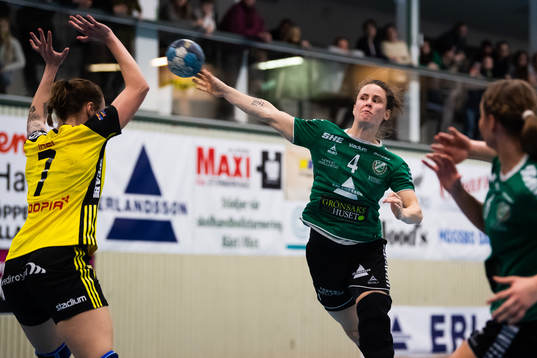 Önnereds Jessica Ehrnbring skjuter