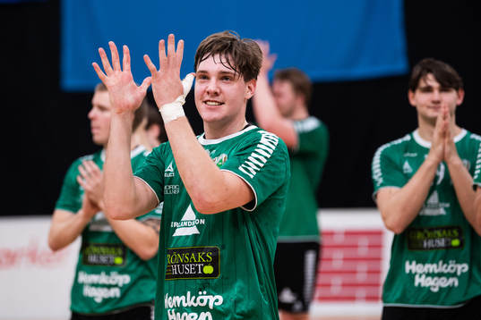 Önnereds Daniel Blomgren jublar