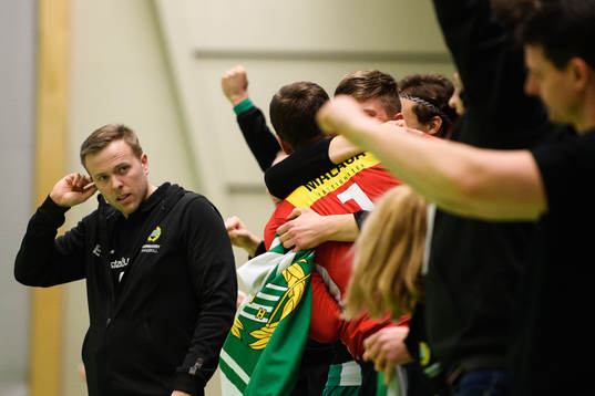 Hammarbys tränare Erik Larholm deppar
