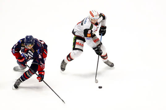 Linköpings Broc Little och Malmö Redhawks Johan Olofsson