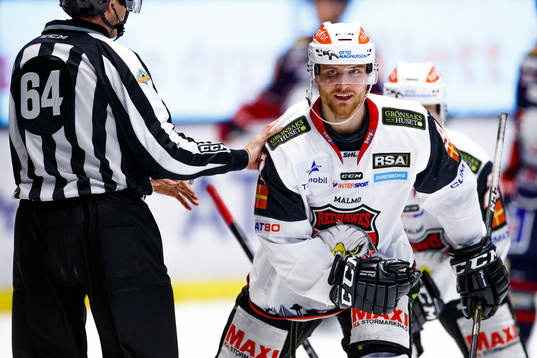 Malmö Redhawks Max Görtz jublar