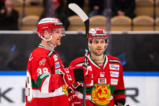 Moras Adam Massuhr och Ryan Johnston jublar