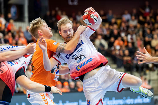 HK Malmös Magnus Persson och Kristianstads Emil Hansson