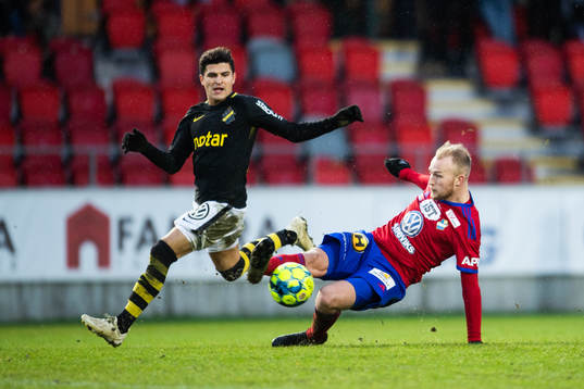 s Tarik Elyounoussi och Östers Christian Ljungberg