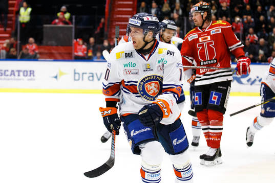 Växjös Kris Versteeg jublar