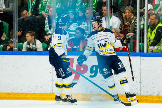 s Didrik Strömberg och Christoffer Törngren jublar