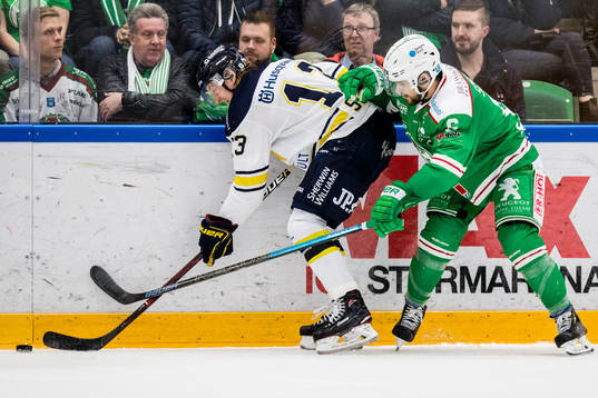 s Oscar Sundh och Rögles Craig Schira