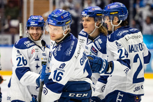 Leksands Daniel Gunnarsson jublar