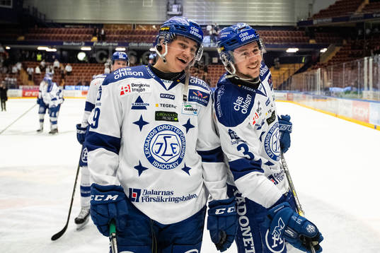 Leksands David Rundqvist  och August Berg jublar