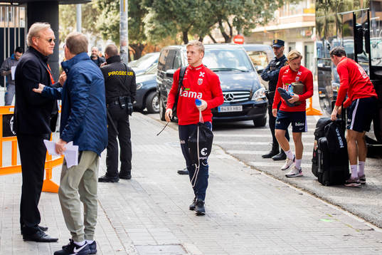 Mats Møller Dæhli of Norway arrives the stadium