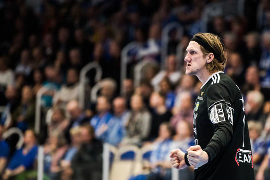 Ystads målvakt Anders Persson jublar