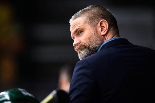 Kristianstads  tränare Mikael Gath deppar