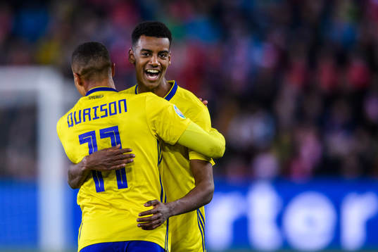 Robin Quaison of Sweden celebrates the 2-2 goal with
