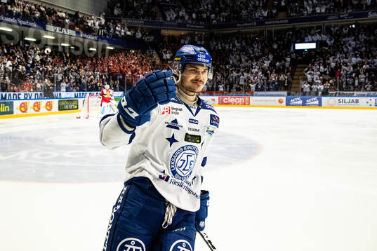 Leksands Thomas Valkvæ Olsen  jubel