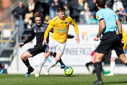 Örebros Johan Mårtensson och Falkenbergs Kirill Pogrebnyak