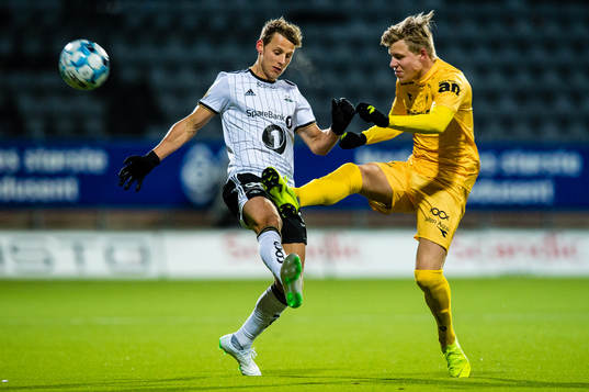 Vegar Eggen Hedenstad of Rosenborg and Jens Petter Hauge of