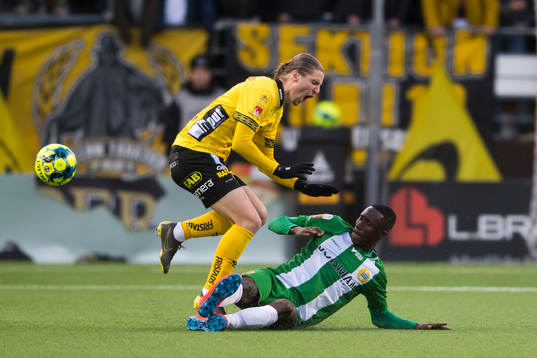 Elfsborgs Pawel Cibicki och Hammarbys Kossounou Odilon