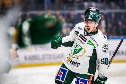 Färjestads Sebastian Erixon jublar