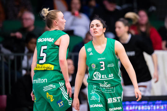 Telges Patricia Elias (h) och Ellen Åström (v) deppar