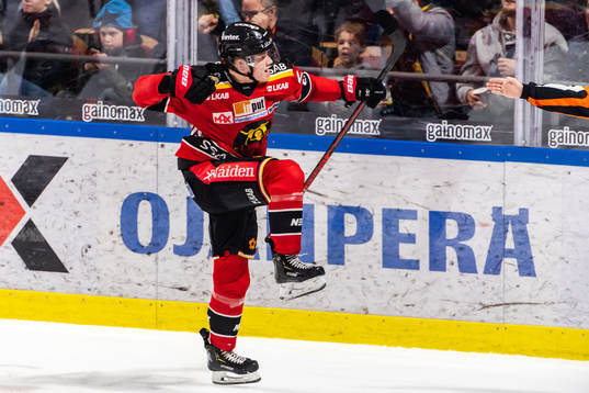 Luleås Nils Lundkvist jublar