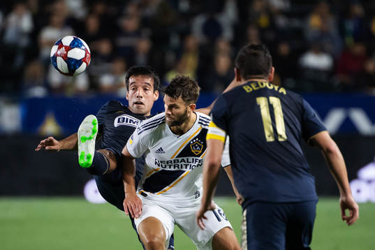 Ilsinho of Philadelphia and Jørgen Skjelvik of LA Galaxy