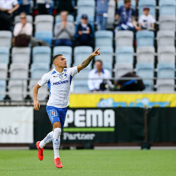 IFK Norrköpings Jordan Larsson jublar
