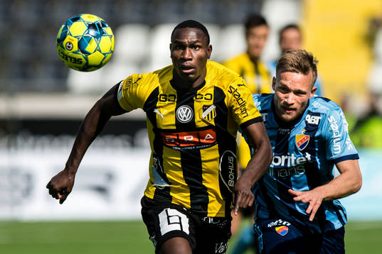 Häckens Elohor Ekpolo och Djurgårdens Nicklas Bärkroth