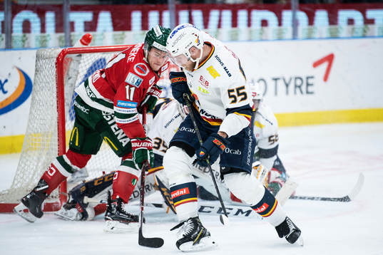 Frölundas Samuel Fagemo och Djurgårdens Alexander Urbom